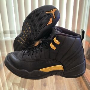 Jordan Retro 12 - Black Taxi : Mens Size 9